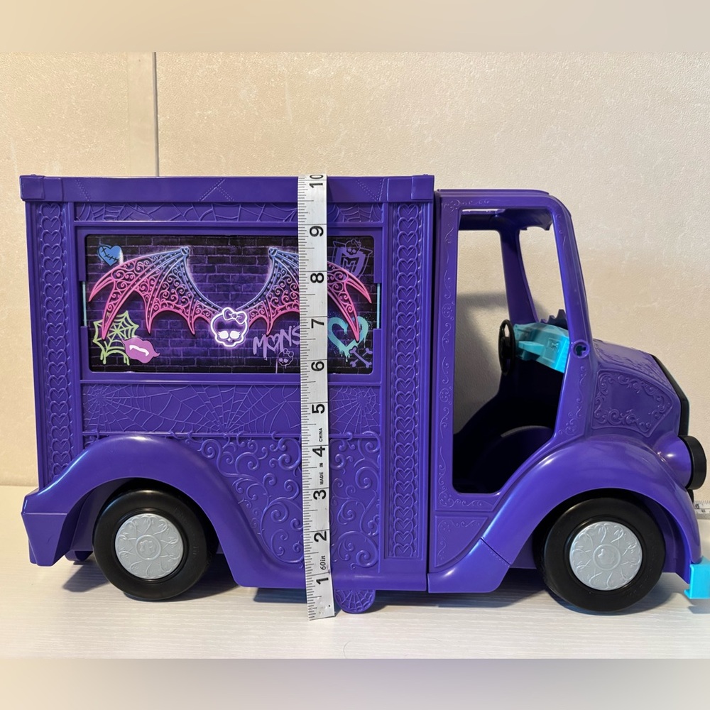 Monster High | Purple Toy Vehicle with Bat Design - Picture 7 of 7